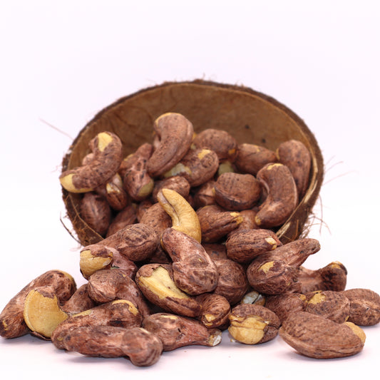 Cashewkerne mit Haut (geröstet, gesalzen)